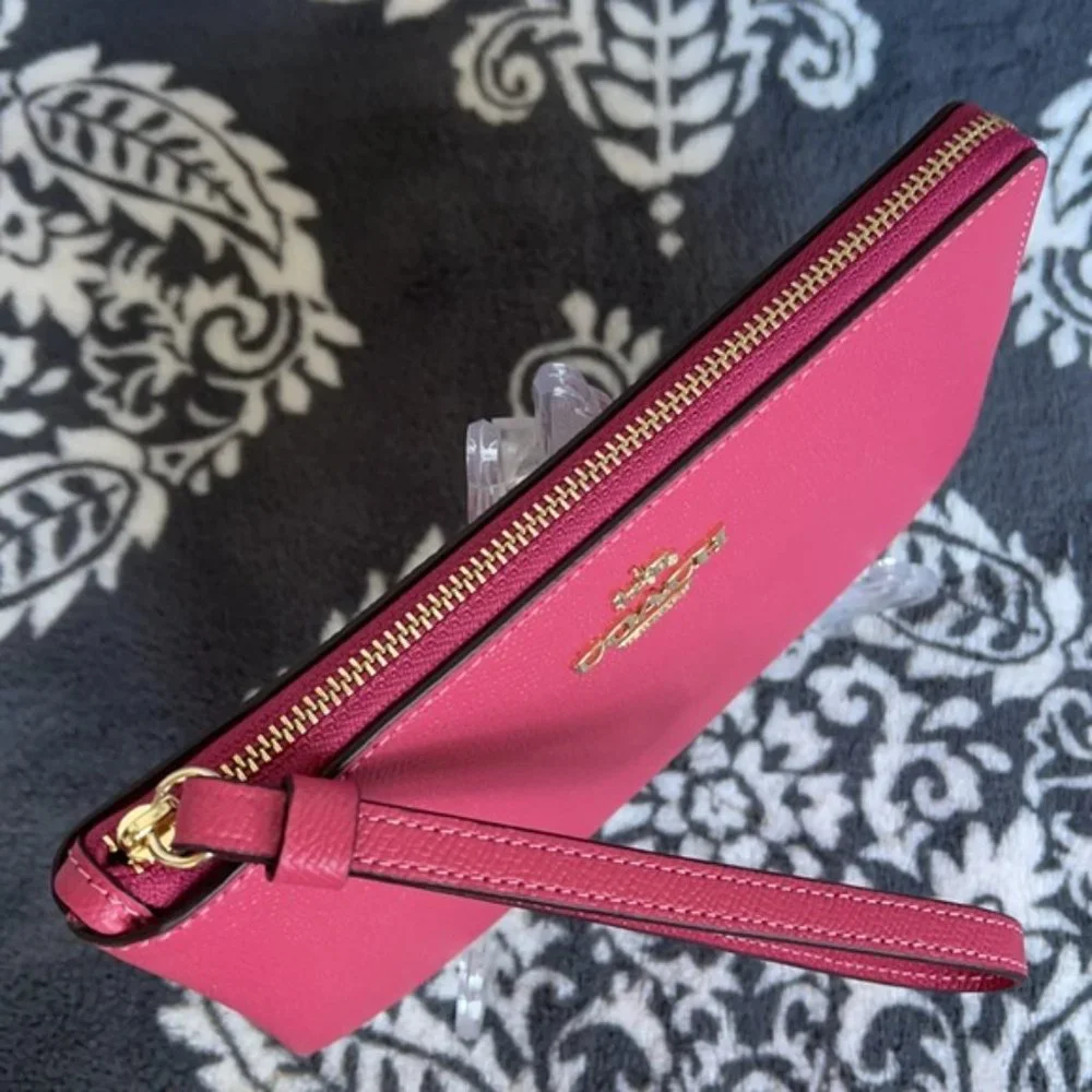 Coach Large Corner Zip Wristlet Gold/Rouge NWT - Picture 3 of 15